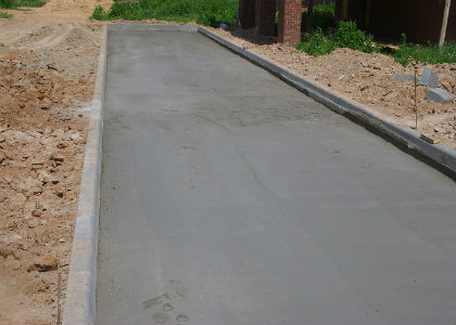 Укладка брусчатки на бетонное основание: этапы работы
